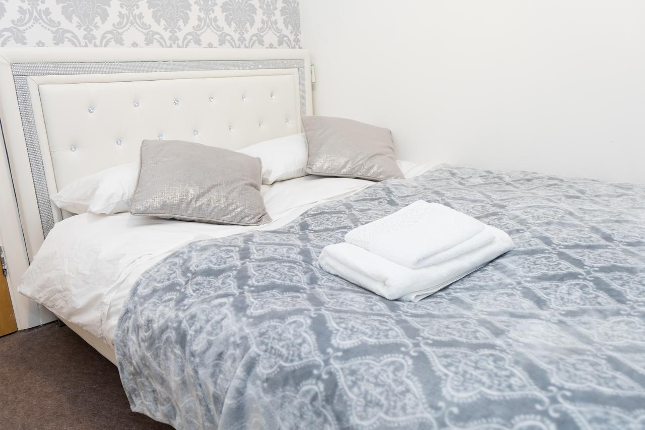 Hullidays - Theatre Side Apartment - Refurbished 2023 Kingston upon Hull Exterior photo